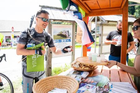 Festival SAŠA kolesari ob gostovanju dirke Po Sloveniji v Lučah